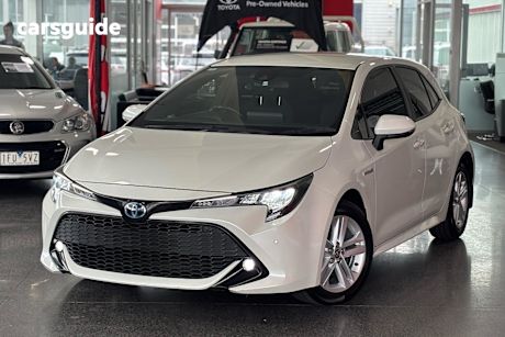 White 2020 Toyota Corolla Hatch SX HYBRID F