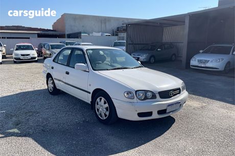 White 2000 Toyota Corolla Sedan ASCENT F