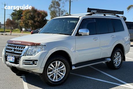 White 2015 Mitsubishi Pajero SUV GLS 4X4