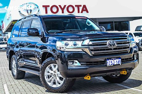 Black 2016 Toyota Landcruiser SUV SAHARA 4X4