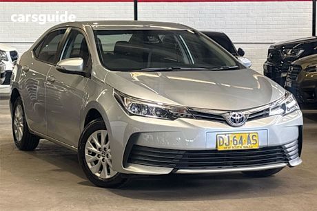 Silver 2018 Toyota Corolla Sedan ASCENT F