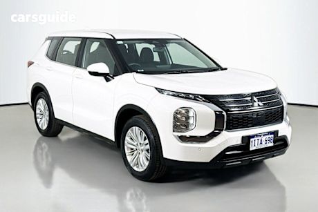 White 2024 Mitsubishi Outlander Wagon Es 7 Seat (2Wd)