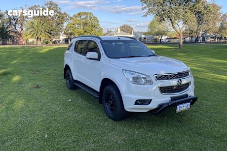 White 2013 Holden Colorado Sedan