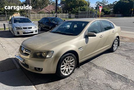 Gold 2007 Holden Berlina Sedan