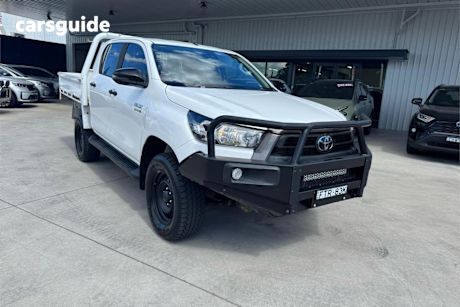 White 2021 Toyota Hilux Double Cab Chassis Sr (4X4)