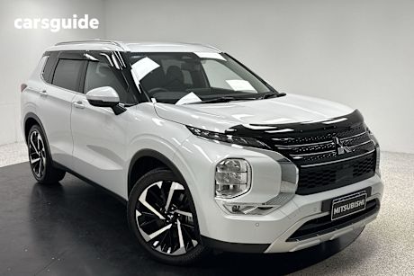 White 2024 Mitsubishi Outlander SUV ASPIRE F