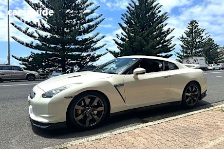 White 2008 Nissan UNKNOWN Sedan