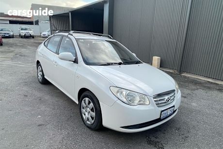 White 2010 Hyundai Elantra Sedan SX F