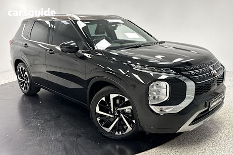 Black 2022 Mitsubishi Outlander SUV EXCEED 4X4