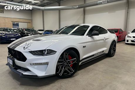 White 2018 Ford Mustang Coupe FASTBACK GT 5.0 V8