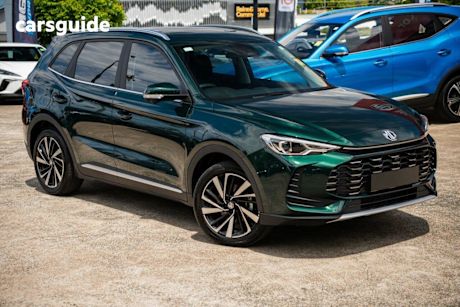 Green 2025 MG ZS SUV ESSENCE HYBRID+ F