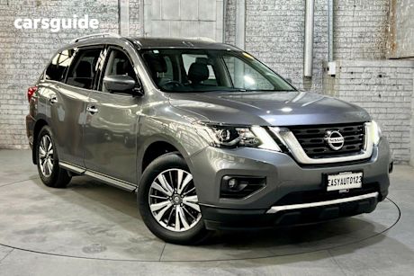 Grey 2018 Nissan Pathfinder Wagon St-L (4X2)