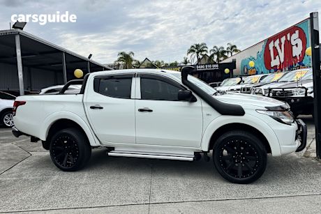 White 2016 Mitsubishi Triton Ute Tray GLX 4X4