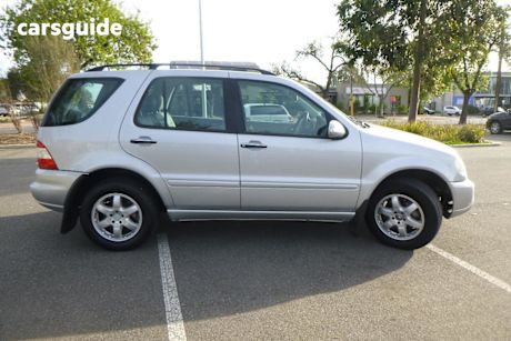Silver 2004 Mercedes-Benz ML SUV ML500 LUXURY 4X4