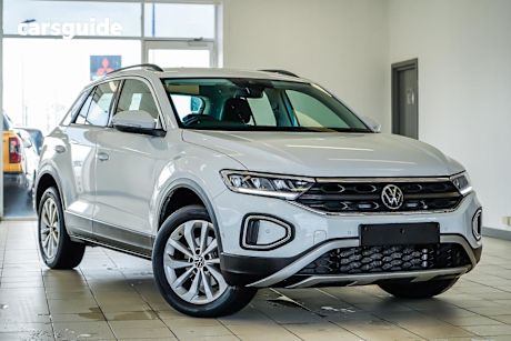 White 2023 Volkswagen T-ROC SUV CITYLIFE F