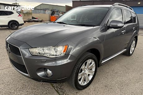 Grey 2011 Mitsubishi Outlander SUV VR-X 4X4