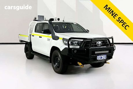 White 2021 Toyota Hilux Double Cab Chassis Sr (4X4)