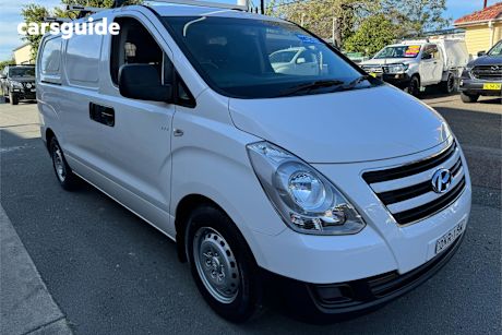 White 2016 Hyundai Iload Van