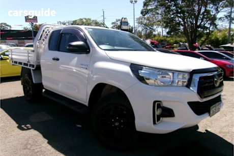 White 2019 Toyota Hilux X Cab Cab Chassis Sr (4X4)