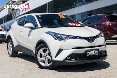 White 2019 Toyota C-HR SUV F