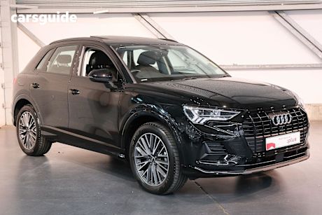 Black 2024 Audi Q3 SUV 35 TFSI F