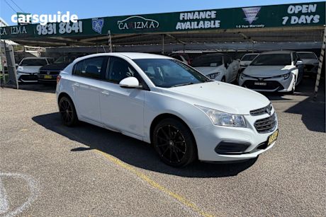 White 2015 Holden Cruze Hatchback Equipe