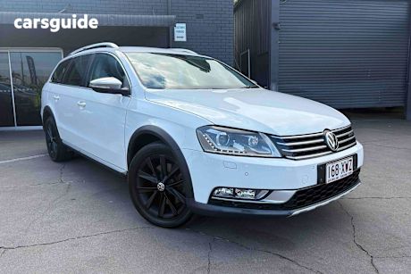 White 2013 Volkswagen Passat Wagon Alltrack