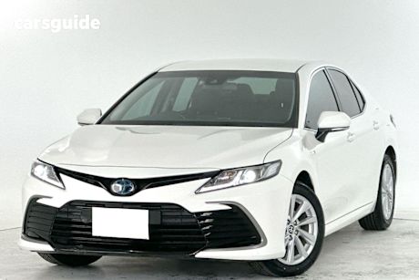 White 2021 Toyota Camry Sedan ASCENT F