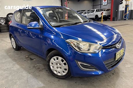 Blue 2013 Hyundai I20 Hatchback Active