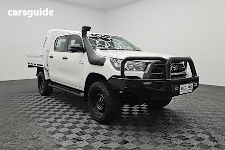 White 2022 Toyota Hilux Ute Tray SR 4X4
