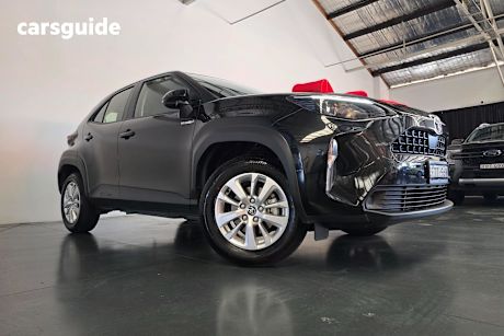 Black 2023 Toyota Yaris Cross SUV GX F