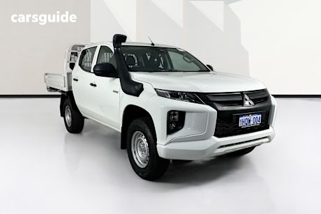 White 2022 Mitsubishi Triton Double Cab Chassis Glx (4X4)