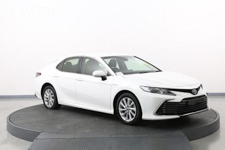White 2024 Toyota Camry Sedan Ascent Hybrid