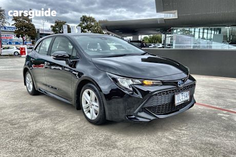 Black 2018 Toyota Corolla Hatch ASCENT SPORT HYBRID F