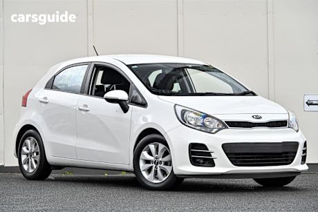 White 2015 Kia RIO Hatch S-PREMIUM F