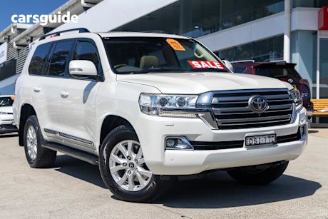 White 2016 Toyota Landcruiser Wagon Sahara (4X4)