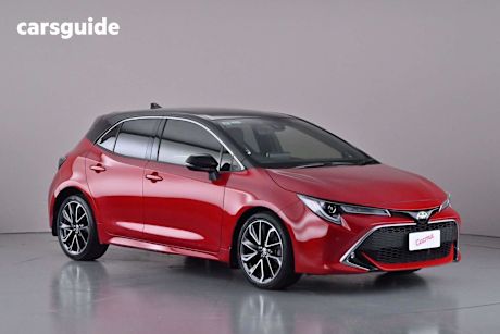 Red 2020 Toyota Corolla Hatchback Zr Two Tone Option