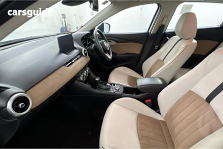 White 2023 Mazda CX-3 SUV G20 EVOLVE F