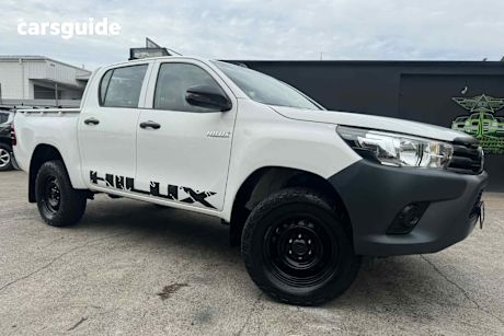 White 2017 Toyota Hilux Dual Cab Utility Workmate (4X4)