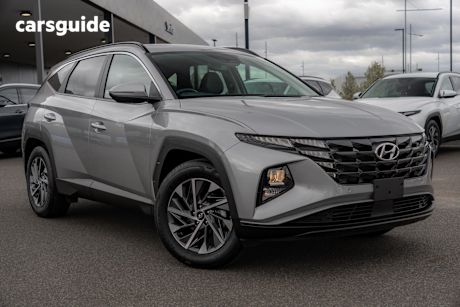 Silver 2024 Hyundai Tucson SUV ELITE 4X4