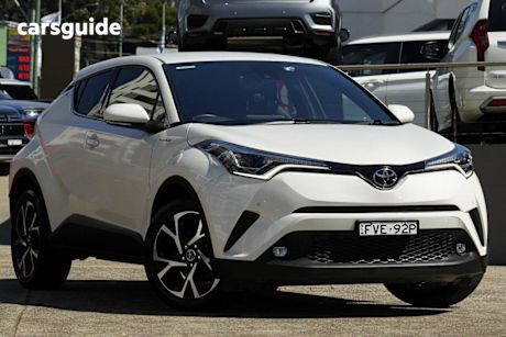 White 2018 Toyota C-HR Wagon Koba (Awd)
