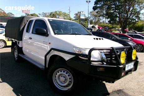 White 2014 Toyota Hilux X Cab Cab Chassis Sr (4X4)