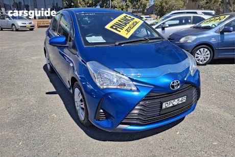 Blue 2017 Toyota Yaris Hatch ASCENT F