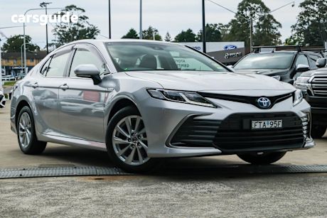 Silver 2024 Toyota Camry Sedan ASCENT F