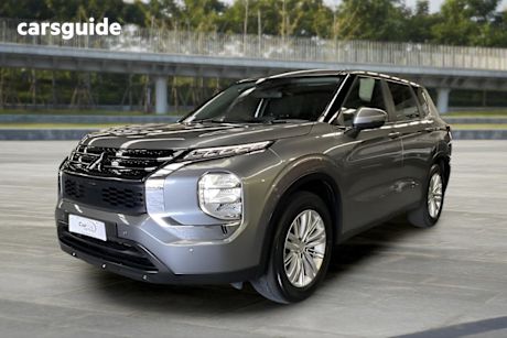 Grey 2023 Mitsubishi Outlander Wagon Es 5 Seat (2Wd)