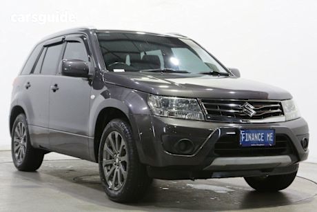 Grey 2015 Suzuki Grand Vitara SUV NAVIGATOR R