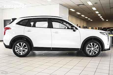 White 2025 GWM Haval Jolion Wagon Premium