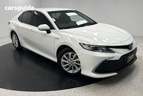 White 2021 Toyota Camry Sedan ASCENT F