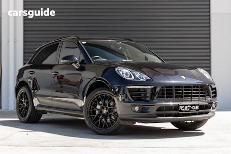 Black 2017 Porsche Macan Wagon