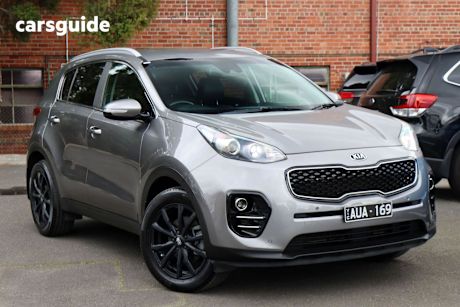 Silver 2017 Kia Sportage SUV SLI 4X4